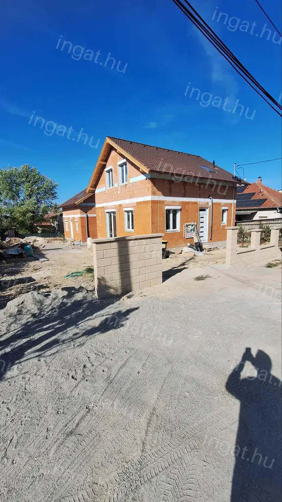Gödöllő — Ikerház (#2518261)