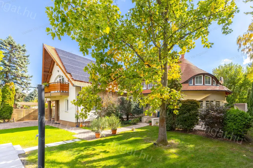 Kivételes családi ház / apartmanház Zamárdiban !