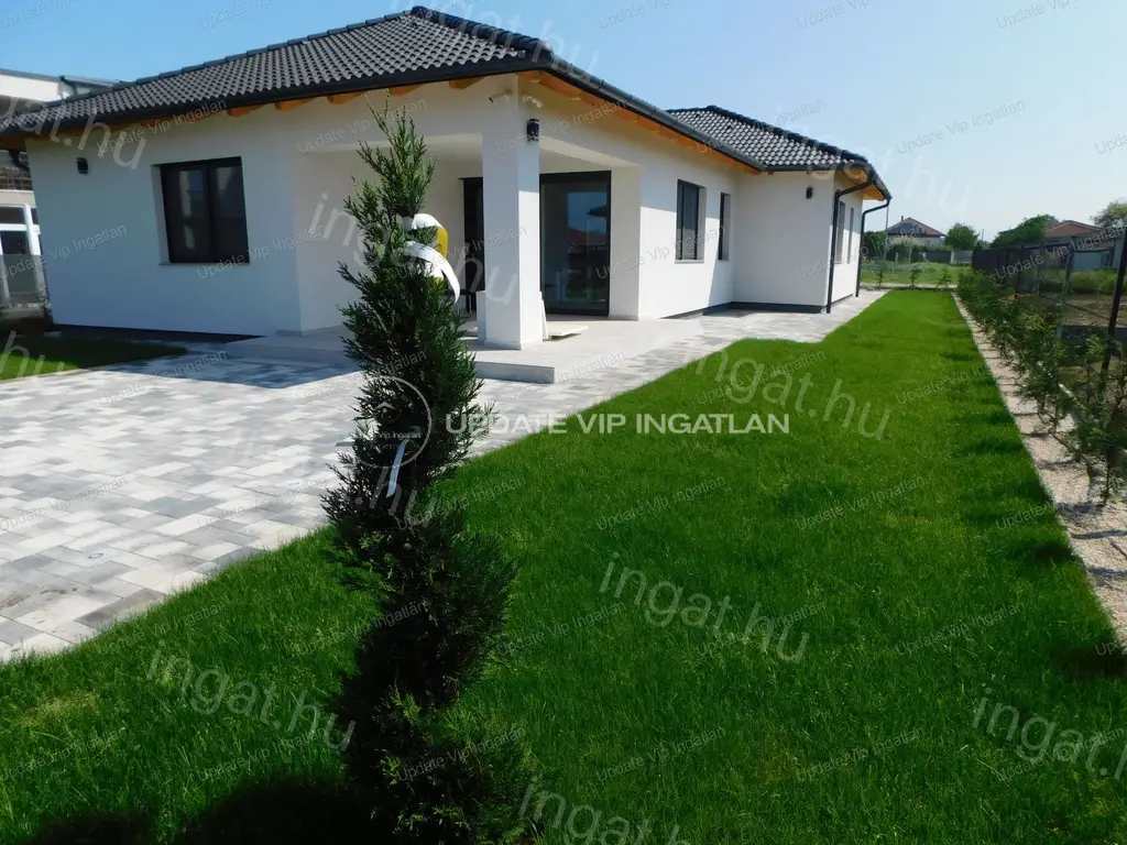 Siófok fokihegyen eladó új építésű azonnal költözhető családi ház!
