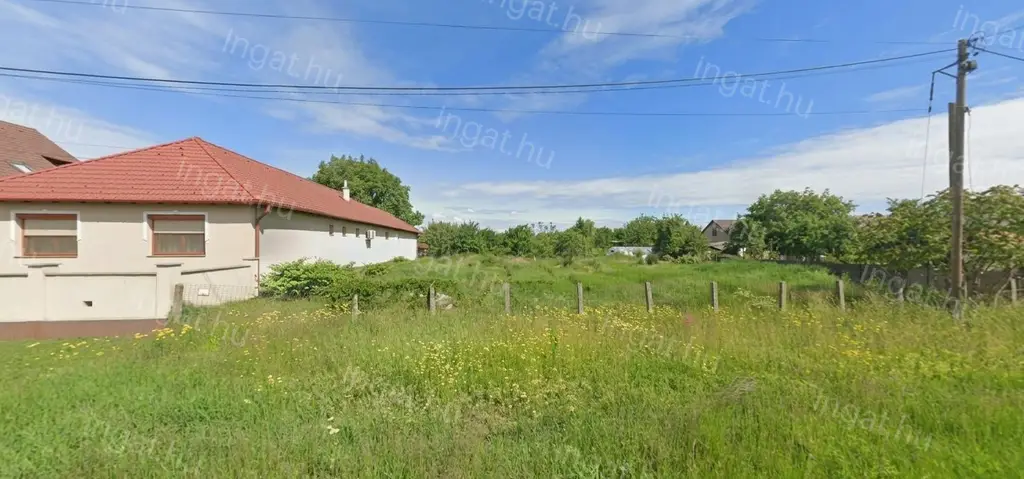 Közművesített telek eladó Felsőzsolca frekventált részén!