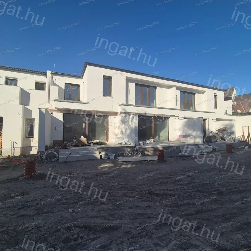 Kecskemét — Sorház (#704600514)