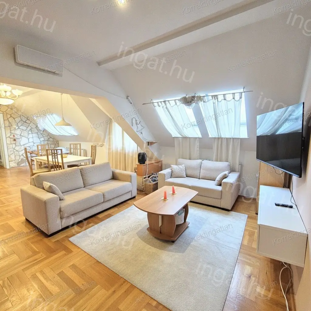 Kecskemét — Téglalakás (#704600455)