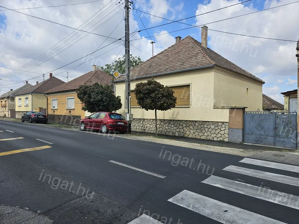 Pápa — Ház (#356306)