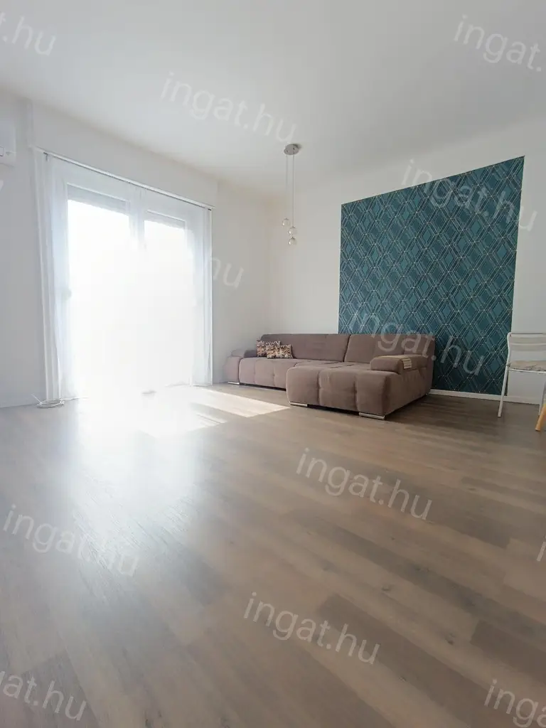 Eladó lakás Budapest Tölgyfa utca IV. emelet 69m2 ref: