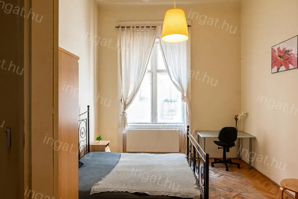 Eladó lakás Budapest Lovag utca I. emelet 89m2 ref: